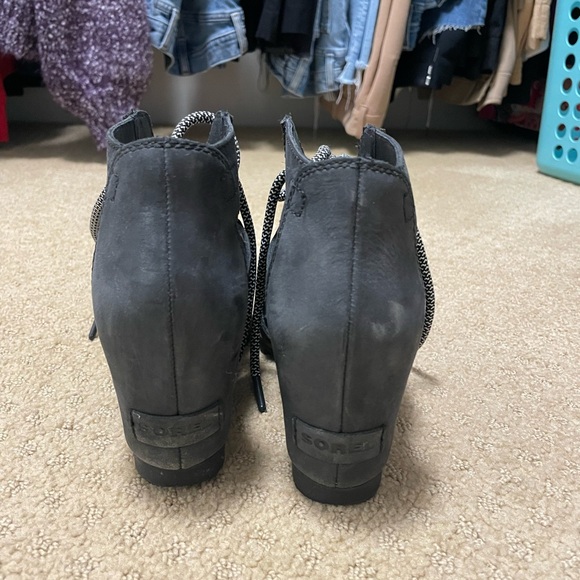 Sorel lace up wedge - Picture 3 of 5